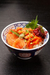 サーモン丼