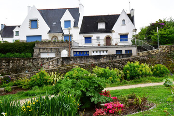 Fototapeta na wymiar Combrit Sainte Marine; France - may 16 2021 : picturesque village