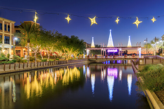 Scottsdale Waterfront Decorated for Christmas