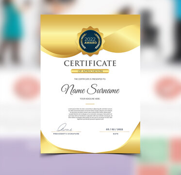 Vector illustratioAppriciation certificate best award diploman of gold detailed certificate