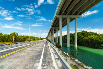 Overseas Highways 1 in the Florida Keys leading to Key Largo