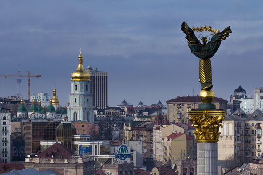 Independence Monument, Majdan Nesaleschnosti, Kyiv, Ukraine, Statue of Berehynia