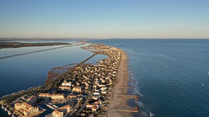 survol de la plage de frontignan, Occitanie dans le sud de la France