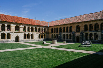 Corner of the courtyard of the convent of Santo Domingo in Caleruega, Burgos, Castilla y León, Spain.