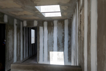 Construction of houses in series, concrete casting conquest of rural space in Latin America, accessible housing.