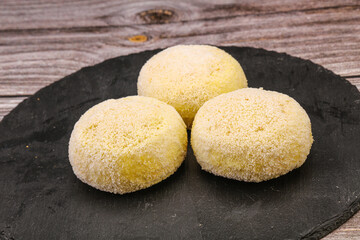 Raw potato zrazy for cooking