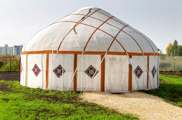 Fototapeta na wymiar Traditional Kyrgyz yurt