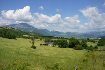 Fototapeta premium Landscape of Valle Peligna, Abruzzo, near Raiano and Anversa