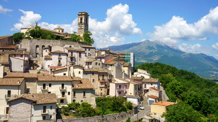 Naklejka premium Landscape of Valle Peligna, Abruzzo, view of Goriano Sicoli