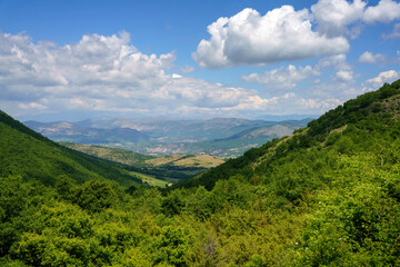 Fototapeta na wymiar Landscape of Valle Peligna, Abruzzo, near Raiano and Anversa