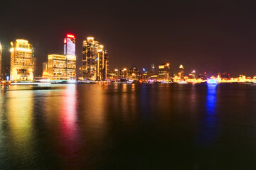 Fototapeta premium Night view of buildings in Lujiazui, Huangpu River, Shanghai