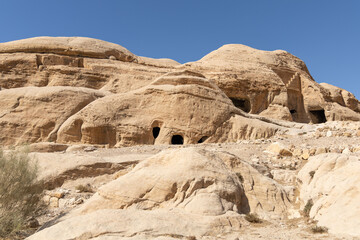 Fototapeta na wymiar trip among the rocks in Petra Jordan at day time