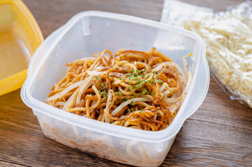 レンチン調理のもやし焼きそば