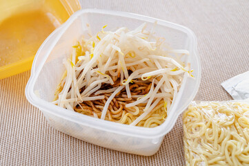 レンジで作るソース焼きそば