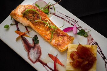 grilled salmon with vegetables