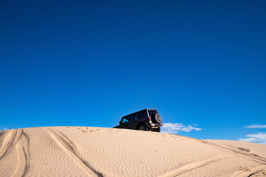 Jeep en desierto