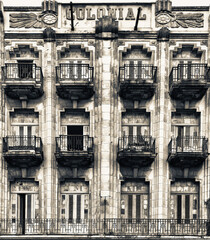 old building in Havana, cuba  - 480251512