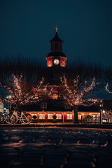 Fototapeta premium church in the night with christmas lights