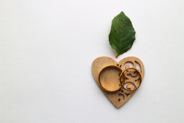 heart shaped box with leaves