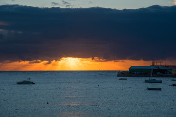 Obraz premium Warm winter sunrise on the Mediterranean Sea