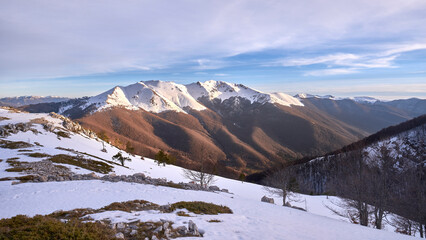 Fototapeta na wymiar Inverno sui Monti Simbruini - Monte Viglio