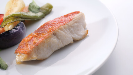 魚料理・レストラン・盛り付け