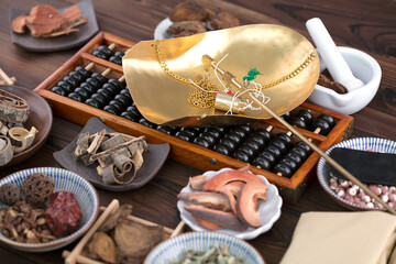 Medicinal materials, weighing plate and bead in the scene of Chinese medicine dispensing