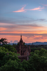 Fototapeta premium 유적지의 일몰