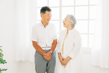 Obraz premium 高齢者の男女（笑顔） 