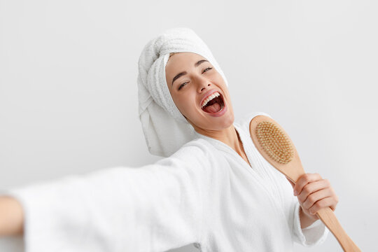 Have fun in spare time, superstar in bathroom, great mood at home alone, covid-19