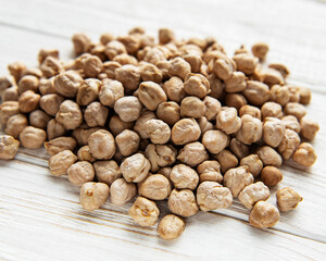 Uncooked dried chickpeas