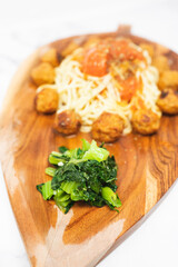 Spaghetti with Italian Chicken and Beef Meatball