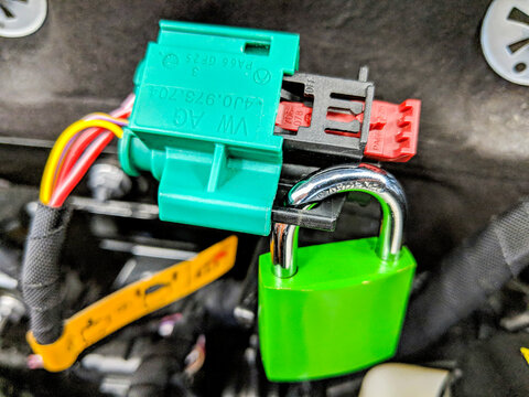 Service Disconect Stecker - Wartungsstecker f&uuml;r Hochvolt Spannungsfreischaltung