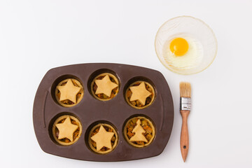 Mince pies in silicone mold.