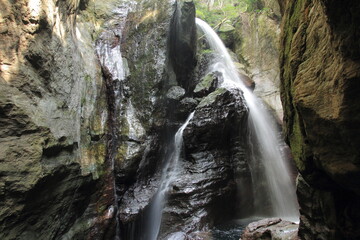 高知県　秋の中津渓谷　雨竜の滝