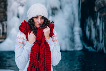 Portrait of a woman feeling cold in winter  outdoors