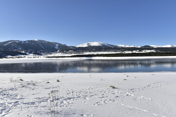 Fototapeta premium lago de matemale, pirineo frances
