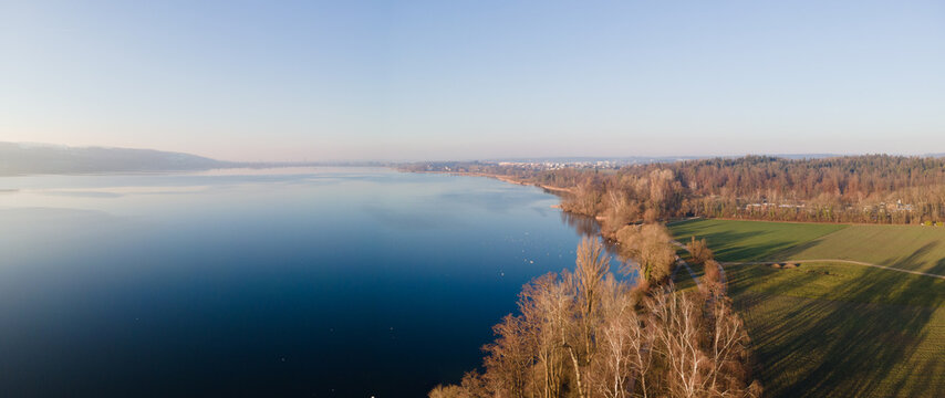 Greifensee, Uster, Blick richtung Schw&auml;rzenbach, Kanton Z&uuml;rich, Schweiz. Januar 14