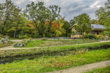 Fototapeta na wymiar Autumn in Bois de Boulonge park. Bois de Boulogne (