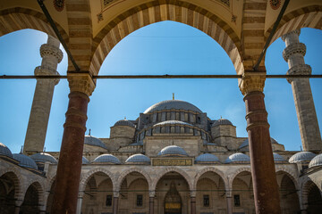 Título	
imágenes espectaculares del cuerno de oro en Estambul	
