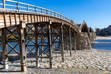 Cercles muraux Le pont Kintai [山口県]晴天の錦帯橋