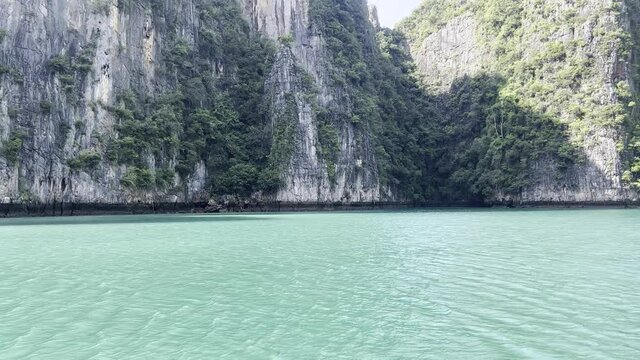 ピピ島 ピレ湾 タイ 東南アジア