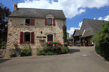 Fototapeta na wymiar Les Halles de Saint-Denis-d'Anjou en Mayenne