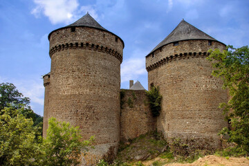 Fototapeta na wymiar Château de Lassay en Mayenne