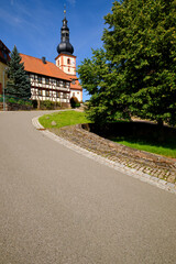 Obraz premium Die Evangelische Kirche in Helmershausen – der Dom der Rhön, Biosphärenreservat Rhön, Gemeinde Rhönblick, Landkreis Schmalkalden-Meinigen, Thüringen, Deutschland