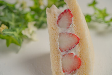 イチゴのフルーツサンド