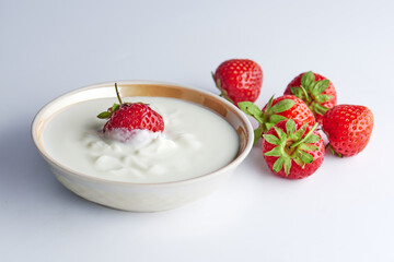 yogurt with strawberries