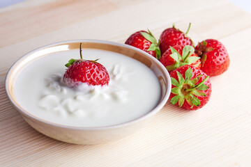 yogurt with strawberries