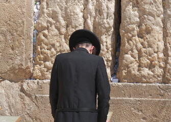 Jerusalem - the center of three religions
Jerusalem is the recognized center of the religious, cultural and political life of Israel, the Middle East and the whole world