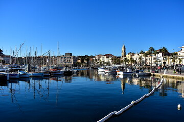 Fototapeta na wymiar French Riviera Harbor (1)